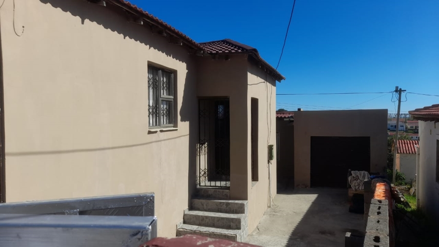 5 Bedroom Property for Sale in Mdantsane Nu 15 Eastern Cape